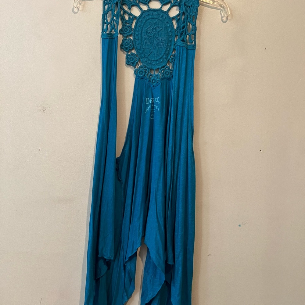 Decree turquoise sleeveless jacket.  Size Large. NWT